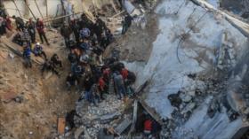 Analista: Israel lleva a cabo una estrategia suicida en Gaza