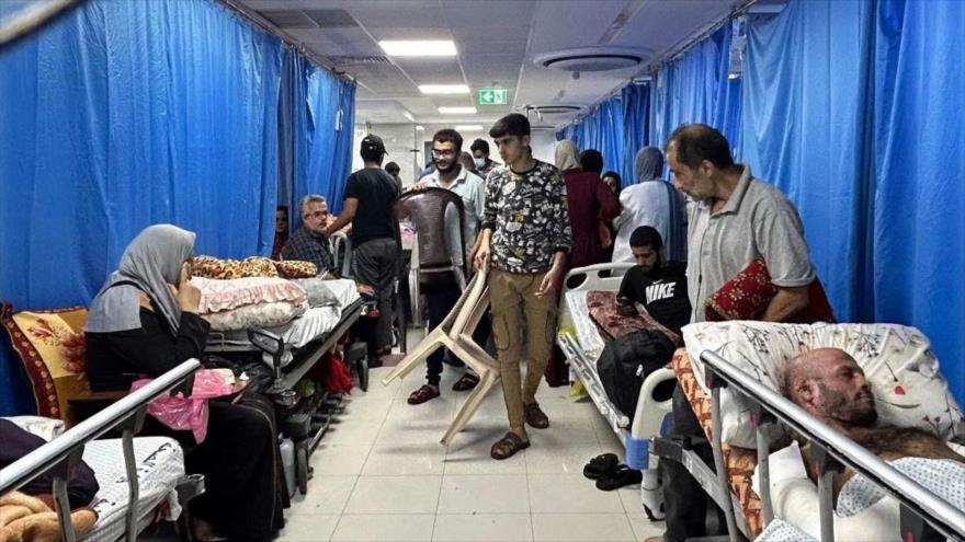 Los heridos en espera de recibir tratamientos en un hospital en el hospital Al-Shifa, en la ciudad de Gaza.