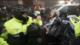 Policía reprime una manifestación propalestina en Nueva York