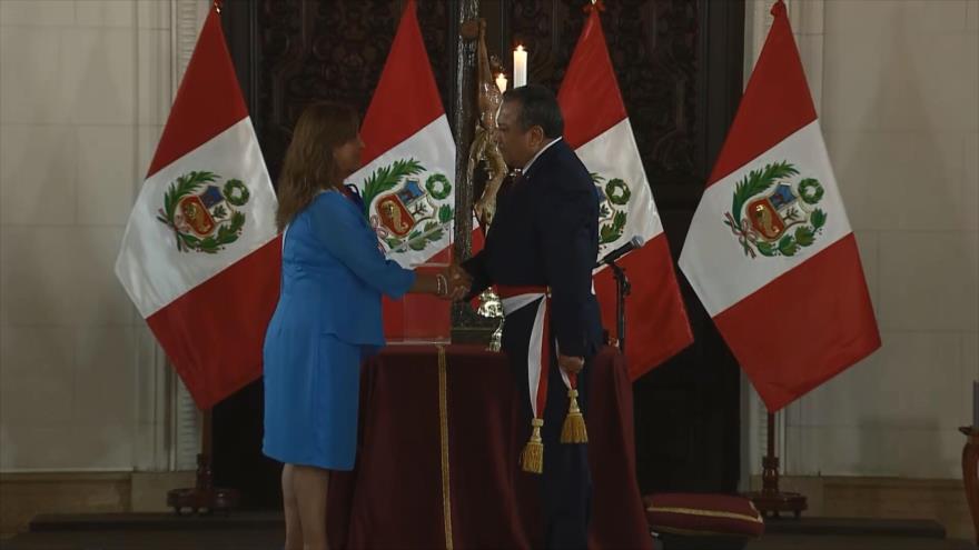 Perú tiene nuevo primer ministro tras renuncia de Alberto Otárola