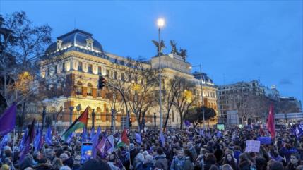 Imágenes: Se solidarizan en Madrid con Gaza y mujeres palestinas