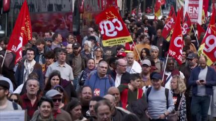 Francia se echa a la calle contra reformas económicas de Macron