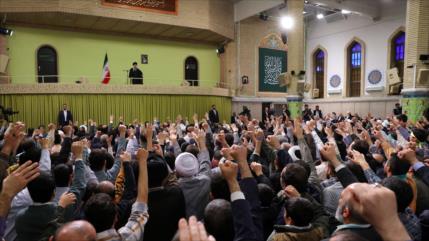 Líder de Irán llama a movilización popular para fortalecer economía