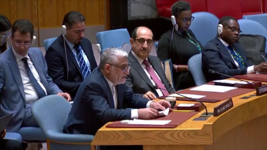 El representante permanente de Irán ante la ONU, Amir Said Iravani, habla durante una sesión del organismo.
