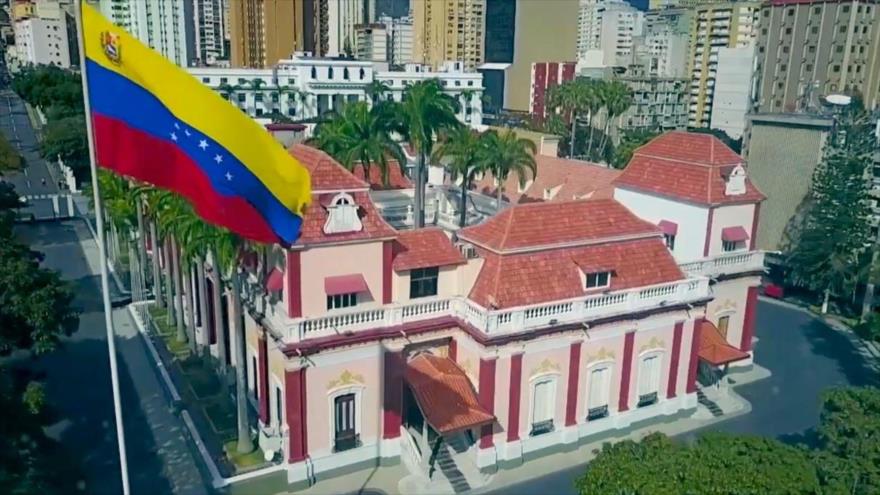 El Palacio de Miraflores es la sede del Gobierno de Venezuela, Caracas, capital venezolana. 