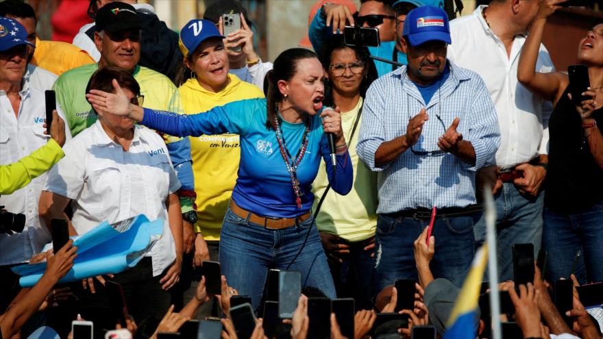 La opositora venezolana María Corina Machado se dirige a sus simpatizantes durante una manifestación en Guacara, estado de Carabobo, Venezuela, 13 de marzo de 2024. (Foto: Reuters)