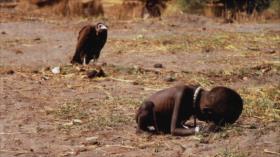 El Buitre y la niña|Fotos que sacuden al mundo