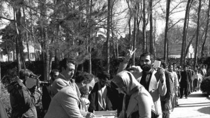 Irán conmemora 45.º aniversario del Día de la República Islámica