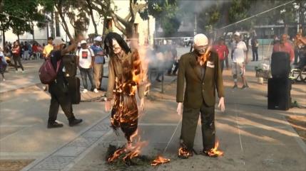 Venezolanos queman al Judas Netanyahu al final de la Semana Santa