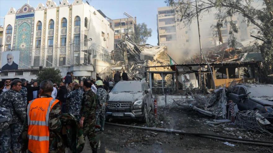 Edificio destruido de la sección consular de la embajada iraní en un ataque aéreo de Israel en Damasco, capital de Siria, 1 de abril de 2024.