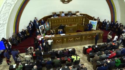 Parlamento venezolano debate ley contra el fascismo