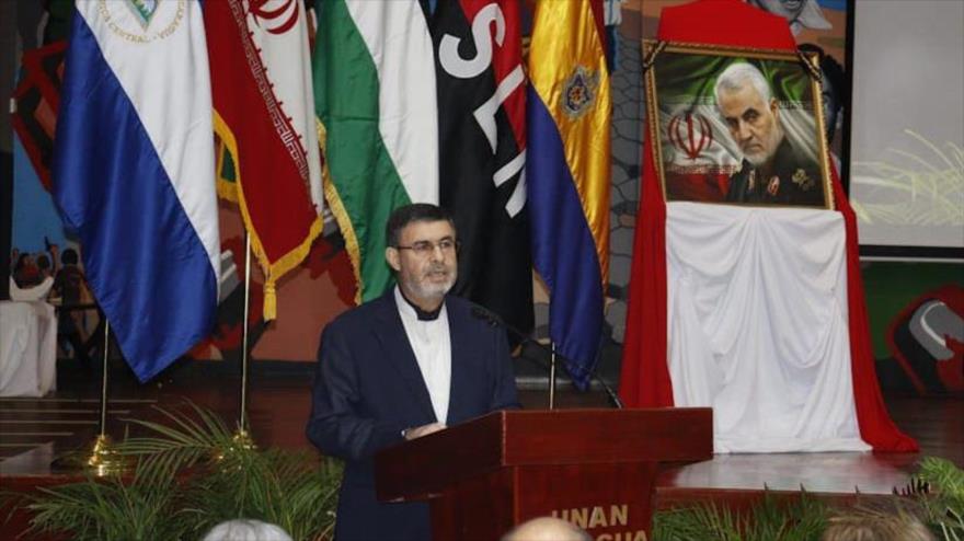 Moslem Chenari, el encargado de negocios de la embajada de Irán en Nicaragua, habla en una ceremonia en Managua, 5 de abril de 2024.