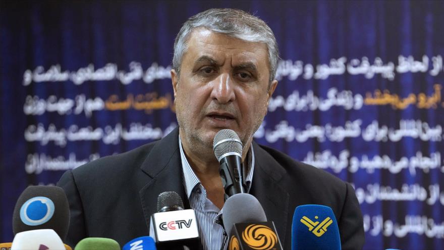 Jefe de la Organización de Energía Nuclear de Irán, Mohamad Eslami, en un evento en Teherán, 12 de diciembre de 2023. (Foto: AP)