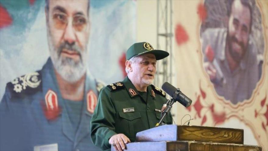 Yahya Rahim Safavi, el asesor militar del Líder de Irán, habla durante una ceremonia de homenaje a los asesinados en ataque israelí, Isfahán, 12 de abril de 2024. (Foto: Tasnim)