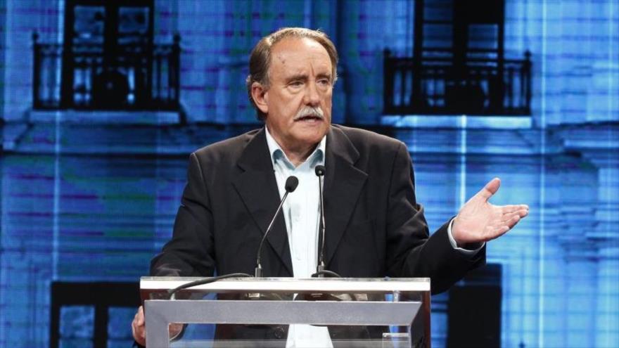 Eduardo Artés Brichetti, secretario general del Partido Comunista Chileno (Acción Proletaria).