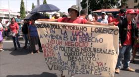 Panameños marchan por el derecho a la vivienda