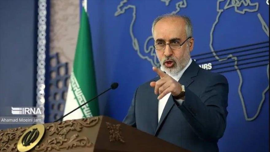 El portavoz del Ministerio de Asuntos Exteriores de Irán, Naser Kanani, en una rueda de prensa en Teherán. (Foto: IRNA)