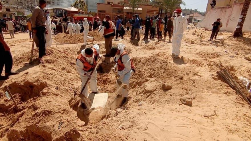 Macabro hallazgo: 150 cadáveres en fosa común en Jan Yunis | HISPANTV