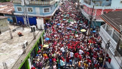 Vídeo: Venezolanos marchan en repudio a las sanciones de EEUU