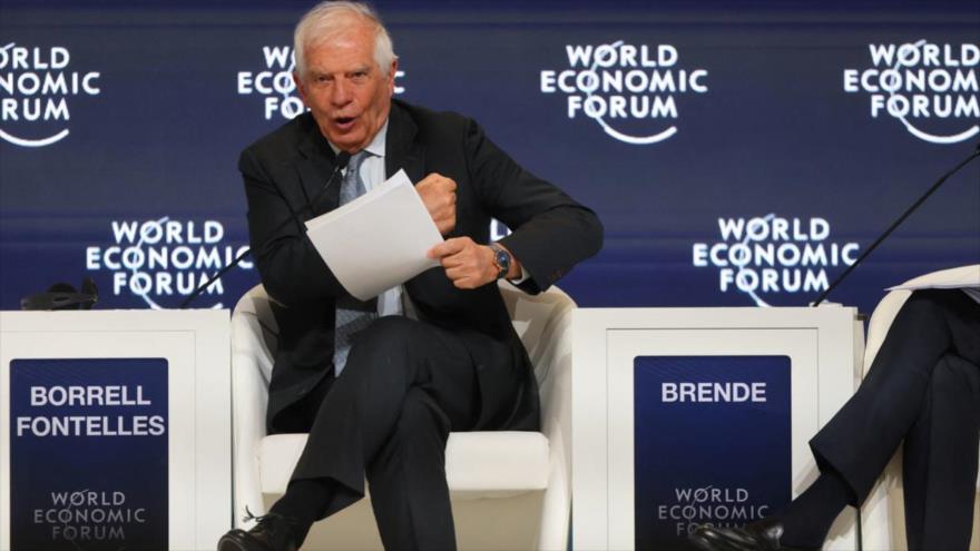 El jefe de la Diplomacia europea, Josep Borrell habla durante el Foro Económico Mundial en Riad, capital de Arabia Saudí, 28 de abril de 2024.