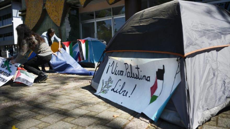 Estudiantes instalan campamento en solidaridad con Palestina en el campus de la Universidad de Costa Rica (UCR) en San José, 3 de mayo de 2024.