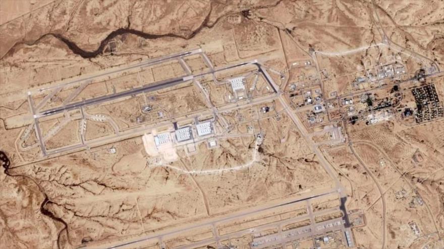 Foto satelital muestra una base militar israelí, 19 de abril de 2024. (Foto: AP)