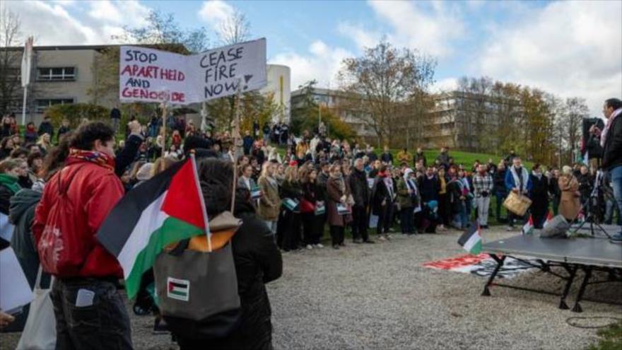 Una protesta de la Universidad Libre de Bruselas contra la guerra genocida de Israel en Gaza. (Foto: Lien Smets)