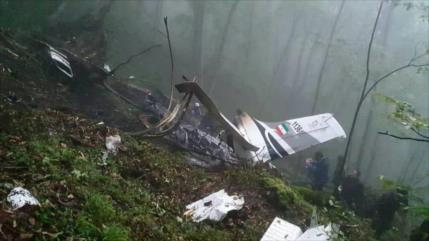 Caen mártires presidente y canciller de Irán en accidente aéreo