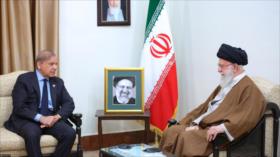 Líder de Irán destaca logros de reciente visita de Raisi a Pakistán