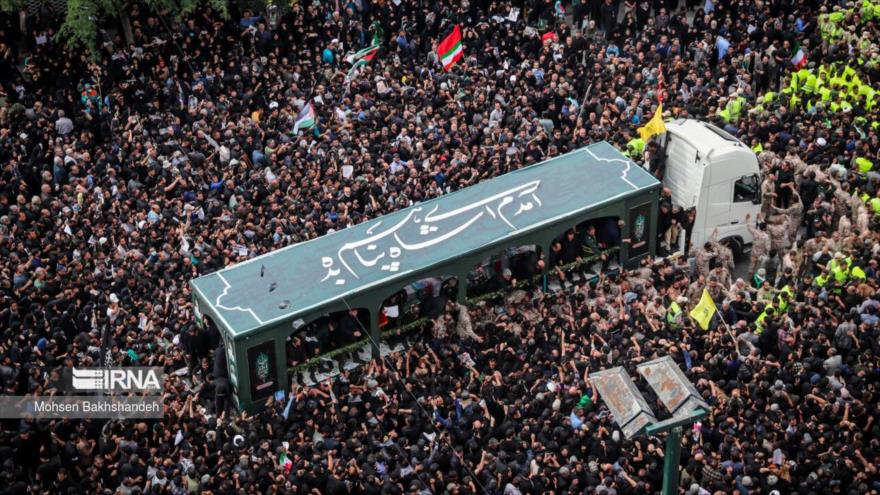 Fue sepultado el presidente mártir Raisi en Mashad