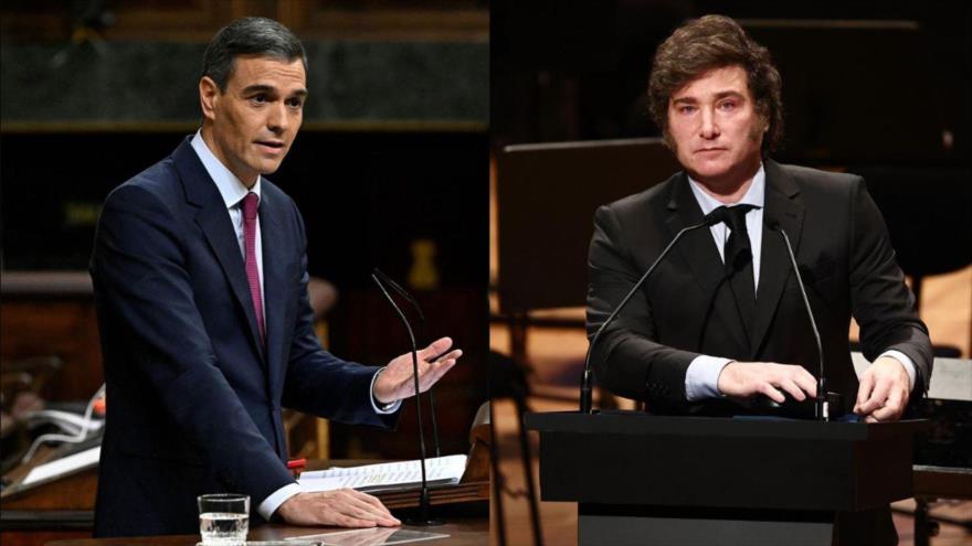 El presidente del Gobierno español, Pedro Sánchez (izda.) y su par argentino, Javier Milei.