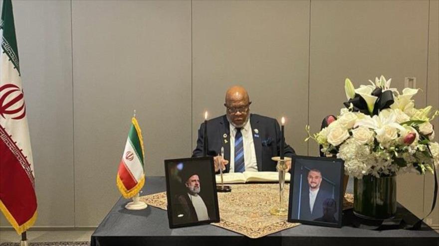 Personalidades de 100 países rinden tributo a Raisi en Nueva York
