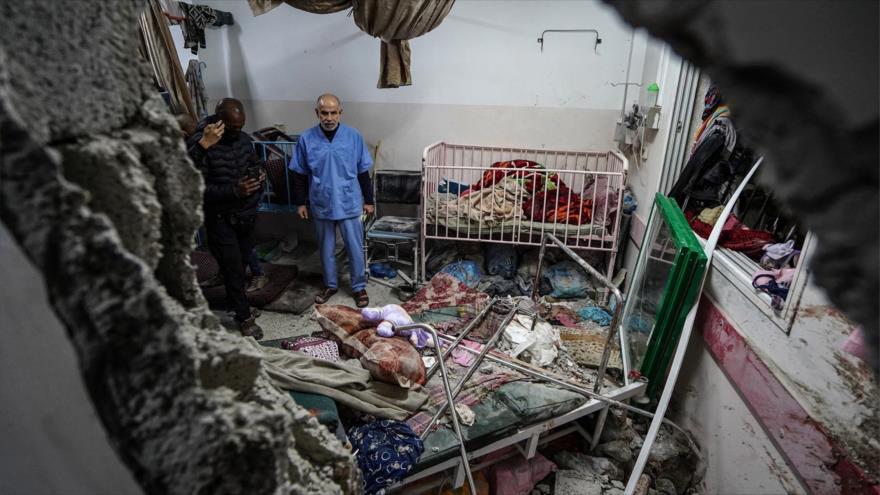 El departamento de pediatría del Hospital Al-Nasser dañado por un ataque aéreo israelí en Jan Yunis, sur de Gaza, 17 de diciembre de 2023.
