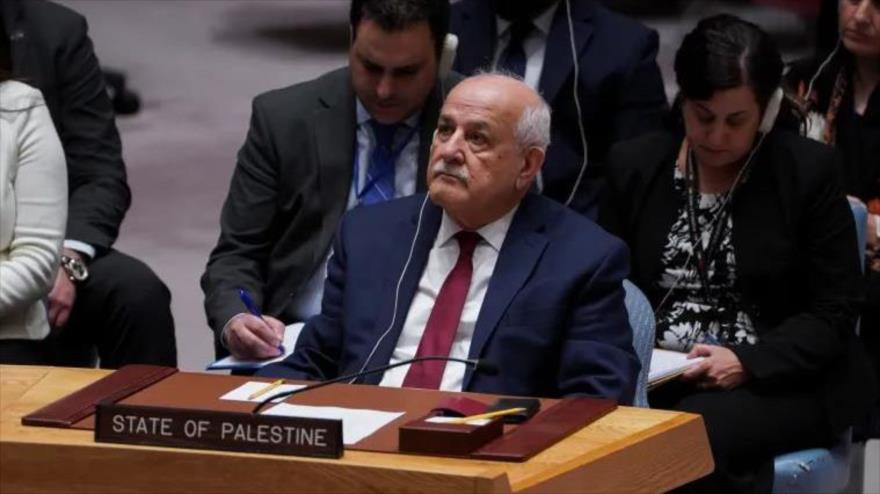 El representante palestino ante la ONU, Riad Mansur. 