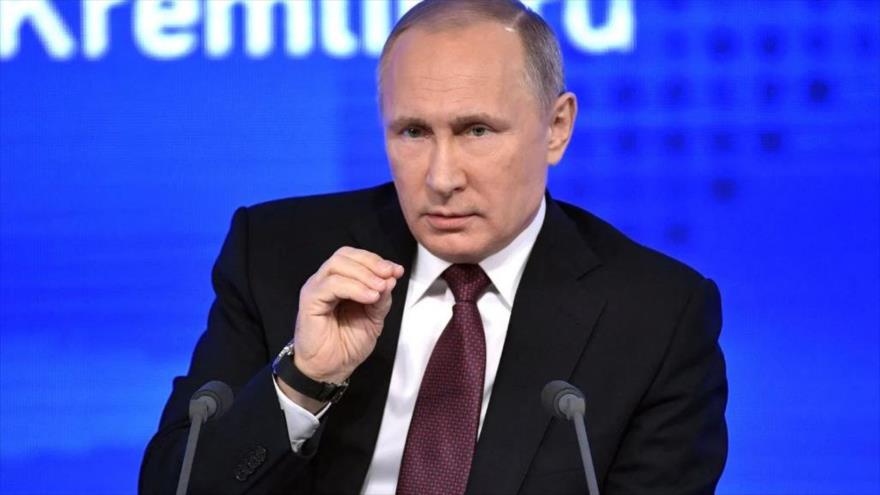 El presidente ruso, Vladímir Putin, en la sesión plenaria del Foro Económico Internacional de San Petersburgo, en San Petersburgo, Rusia, 7 de junio de 2024.