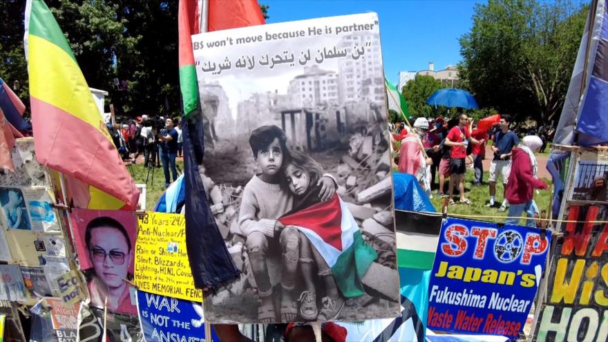 Manifestantes queman banderas de Israel y EEUU ante la Casa Blanca
