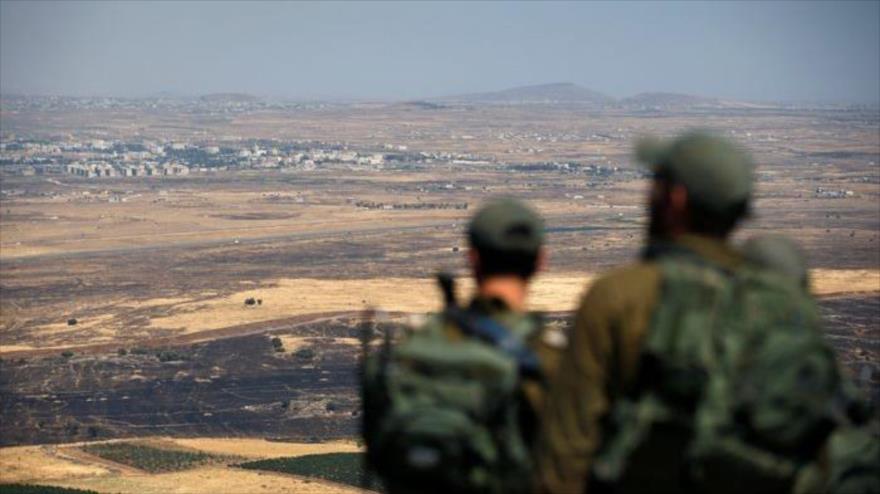 Soldados israelíes despegados en la frontera con Siria en los altos del Golán ocupados por Israel. (Foto: Reuters)