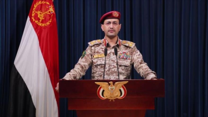 El portavoz del Ejército yemení, el teniente general Yahya Sari, durante una conferencia de prensa, Saná, la capital.