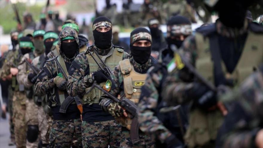 Combatientes del Movimiento de la Resistencia Islámica Palestina (HAMAS) en un desfile en Gaza.