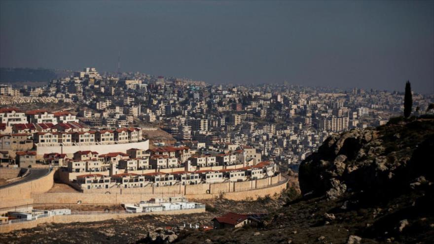 Una foto panorámica de un asentamiento israelí en Cisjordania ocupada por Israel, enero de 2020