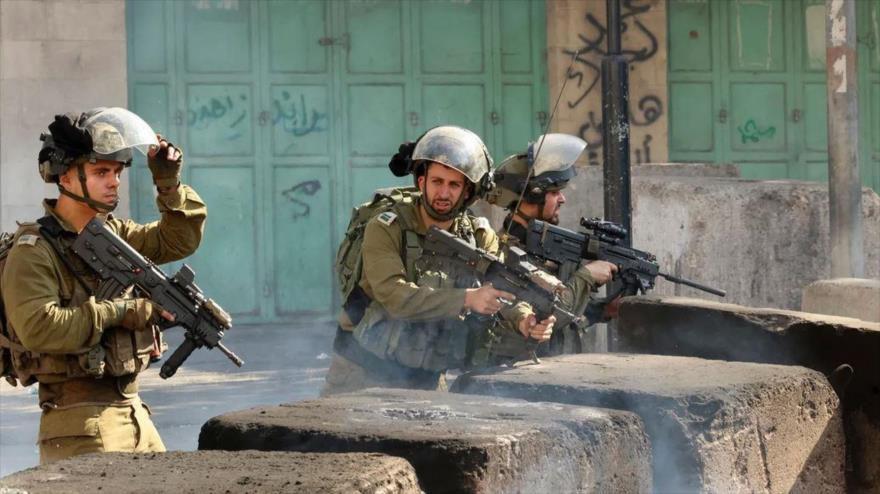 Soldados israelíes en Al-Jalil (Hebrón), en la Cisjordania ocupada. (Foto: AFP)