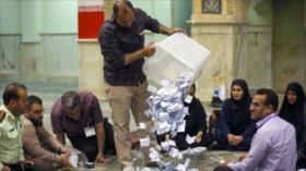Comienza proceso de conteo de votos en el balotaje presidencial en Irán