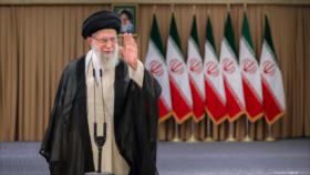 Líder de Irán se reúne con el presidente electo Masud Pezeshkian