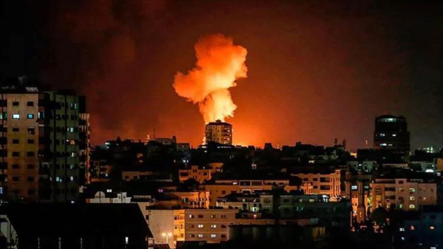 Explosión tras un ataque aéreo israelí contra Siria.