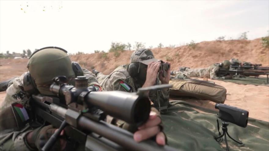 Francotiradores de las Brigadas Al-Qassam, ala militar de HAMAS, en Gaza, 20 de diciembre de 2023. (Foto: AP)