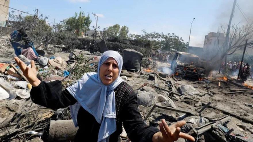 Una mujer palestina en un campo de refugiados en Al-Mawasi de Gaza reacciona después de un ataque sangriento israelí, 13 de julio de 2024. (Foto: Reuters)