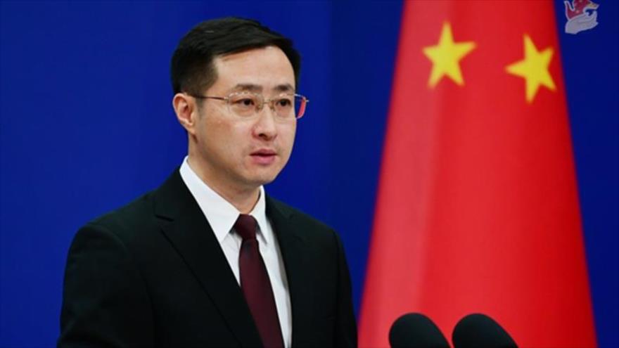 El portavoz del Ministerio de Asuntos Exteriores de China, Lin Jian, durante una rueda de prensa. 