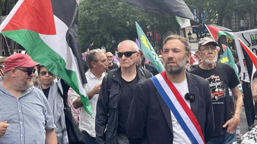 Diputado franceses del grupo parlamentario La France Insoumise (LFI), Thomas Portes en la manifestación en apoyo a Palestina. 20 de julio de 2024.