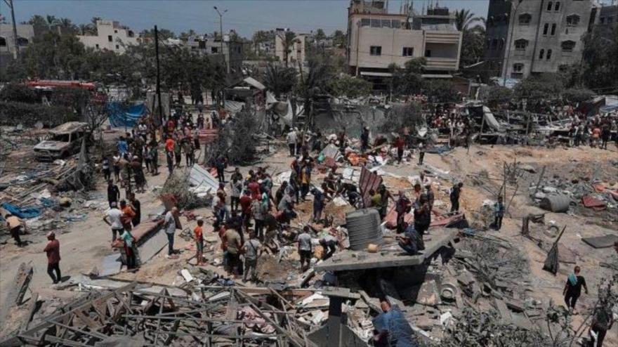 El lugar de un nuevo bombardeo del régimen israelí contra la ciudad de Jan Yunis, en el sur de Gaza, 22 de julio de 2024.