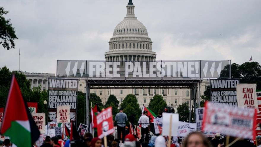 Manifestantes propalestinos se reúnen frente al Capitolio de EE.UU. en el día del discurso del primer ministro israelí, Benjamín Netanyahu, 24 de julio de 2024. (Foto: Reuters)